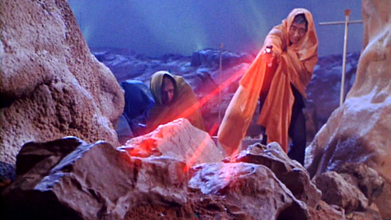 Illustration for article titled I Am Captain Kirk! Star Trek Recap, S01E05: The Enemy Within